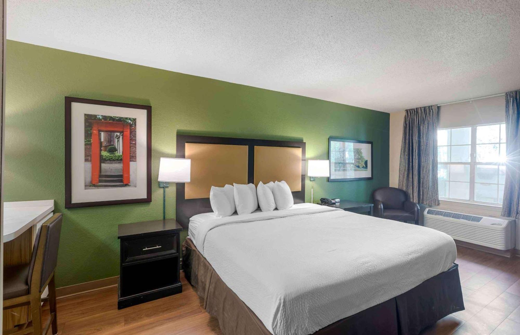 Extended Stay America Select Suites - Atlanta - Perimeter - Hammond Drive Sandy Springs Exterior photo