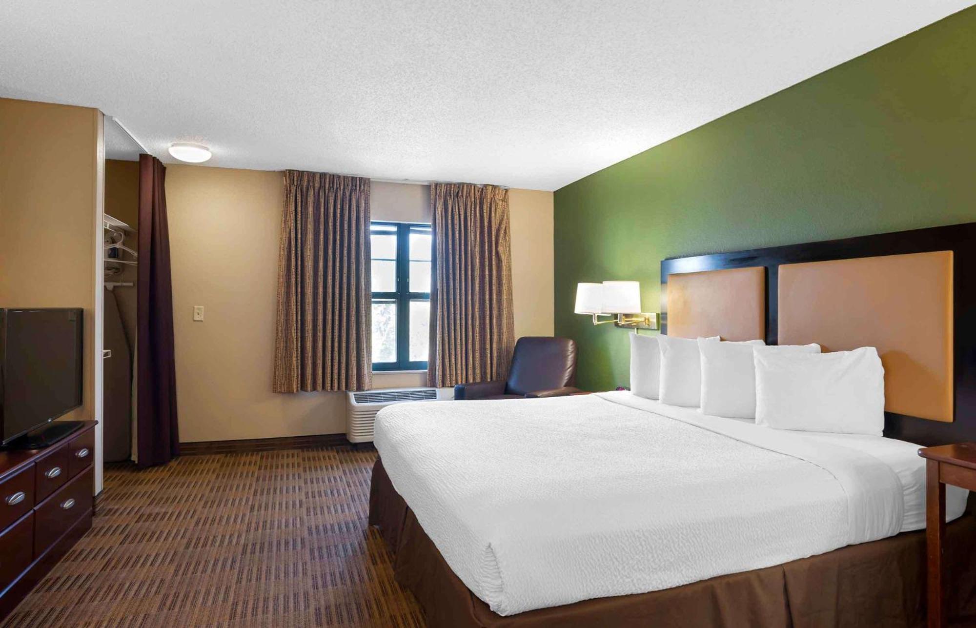 Extended Stay America Select Suites - Atlanta - Perimeter - Hammond Drive Sandy Springs Exterior photo