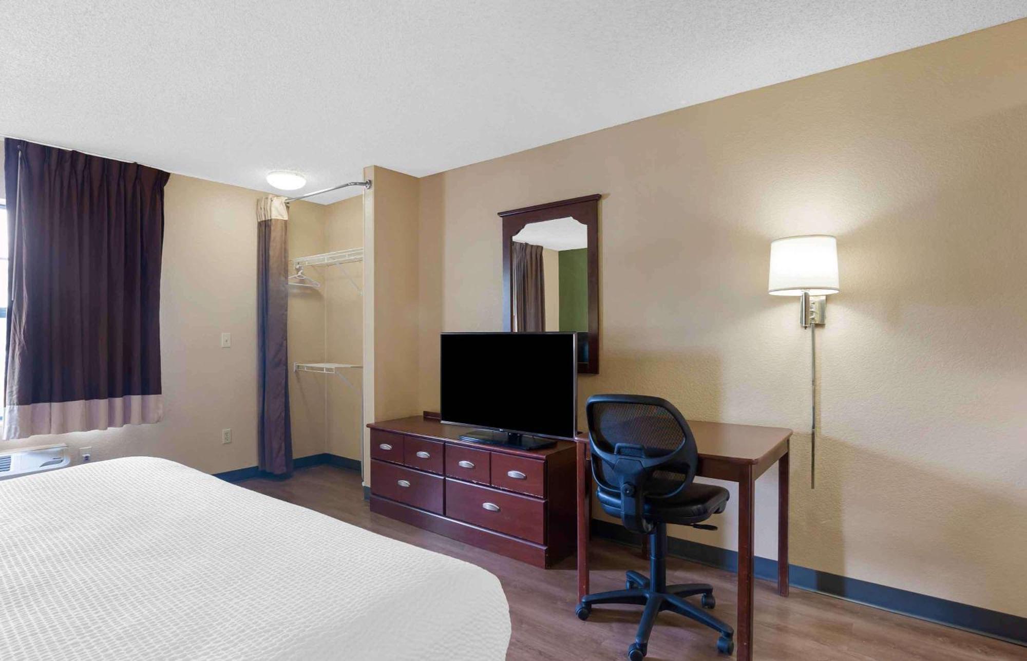 Extended Stay America Select Suites - Atlanta - Perimeter - Hammond Drive Sandy Springs Exterior photo