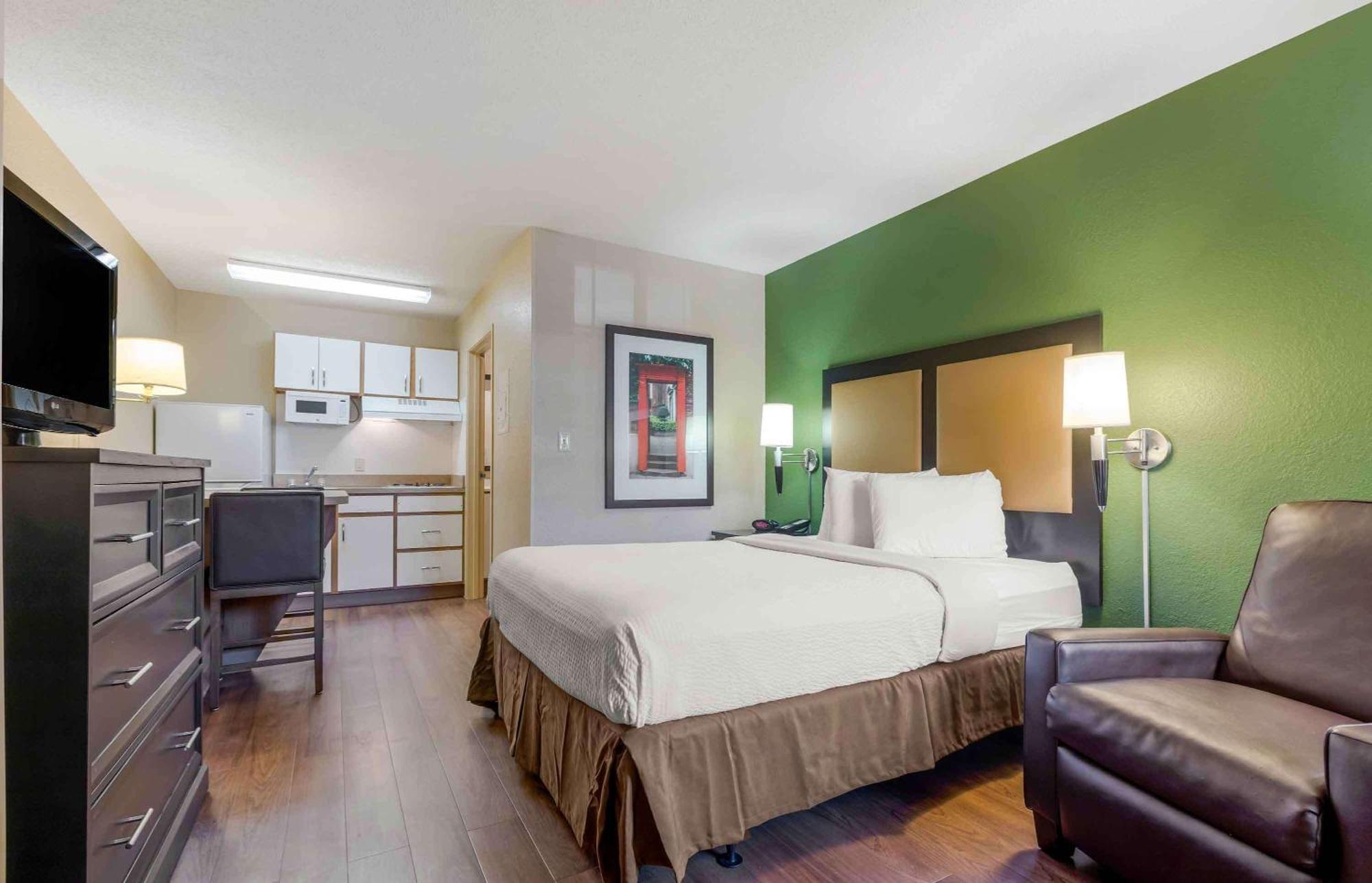 Extended Stay America Select Suites - Atlanta - Perimeter - Hammond Drive Sandy Springs Exterior photo