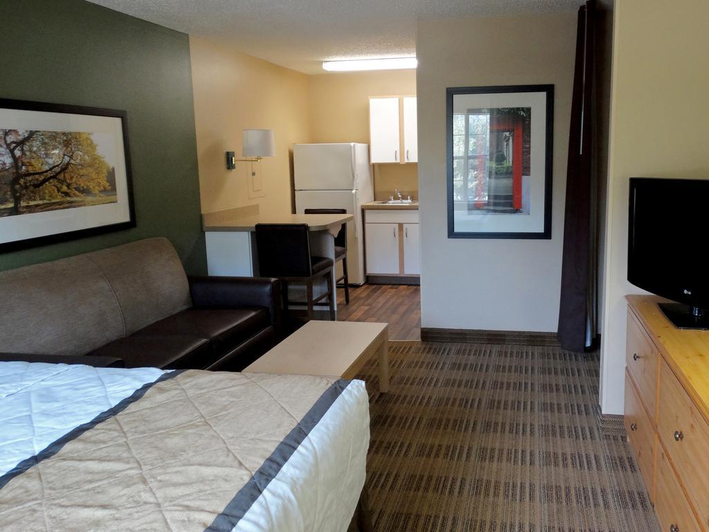 Extended Stay America Select Suites - Atlanta - Perimeter - Hammond Drive Sandy Springs Exterior photo